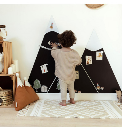 Magnetic mountain board for children's room